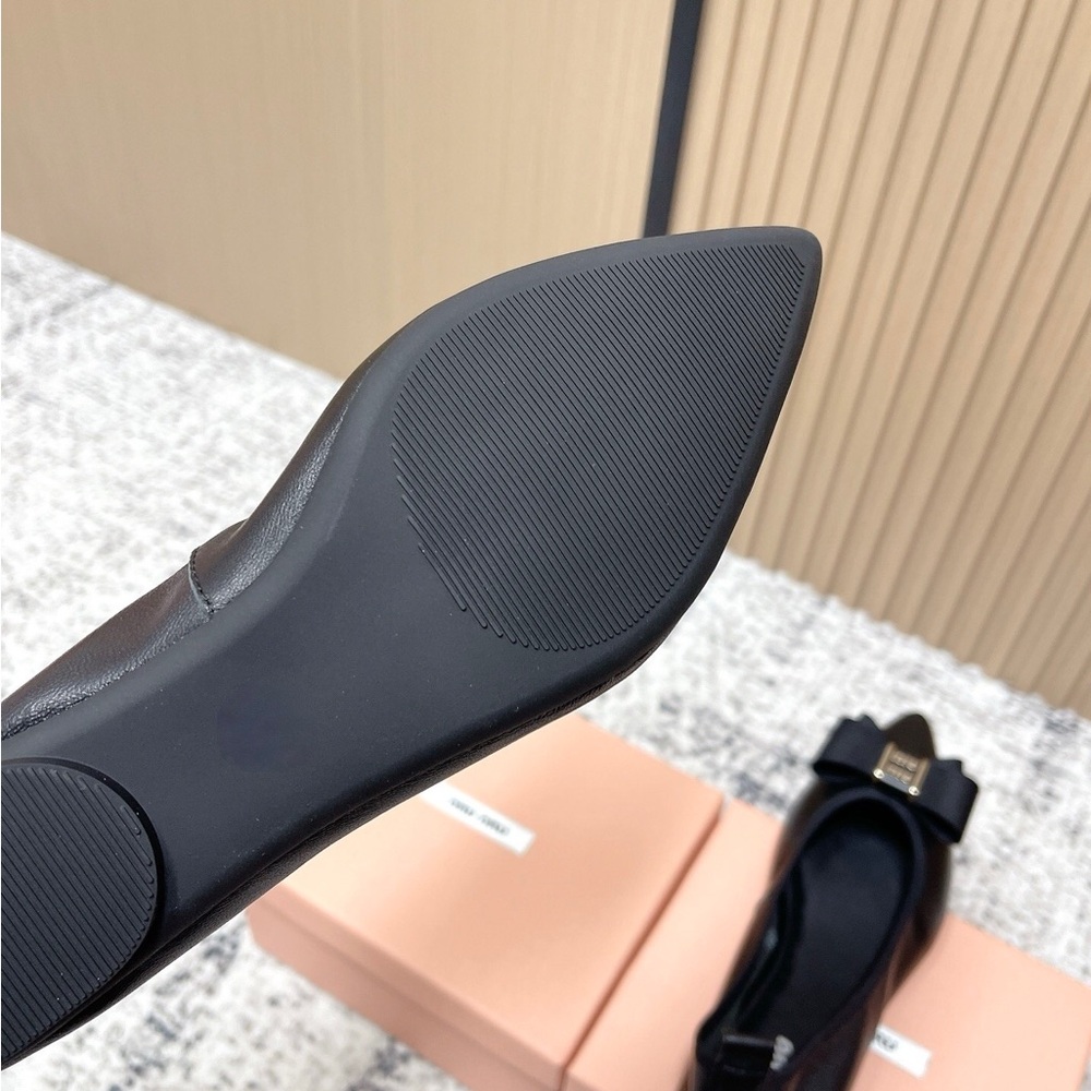 Miu Miu Black Flats with Bow Accent - Picture 6 of 7